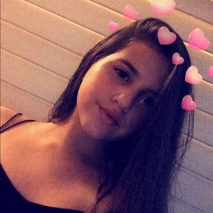 Meet your Posher, Olivia